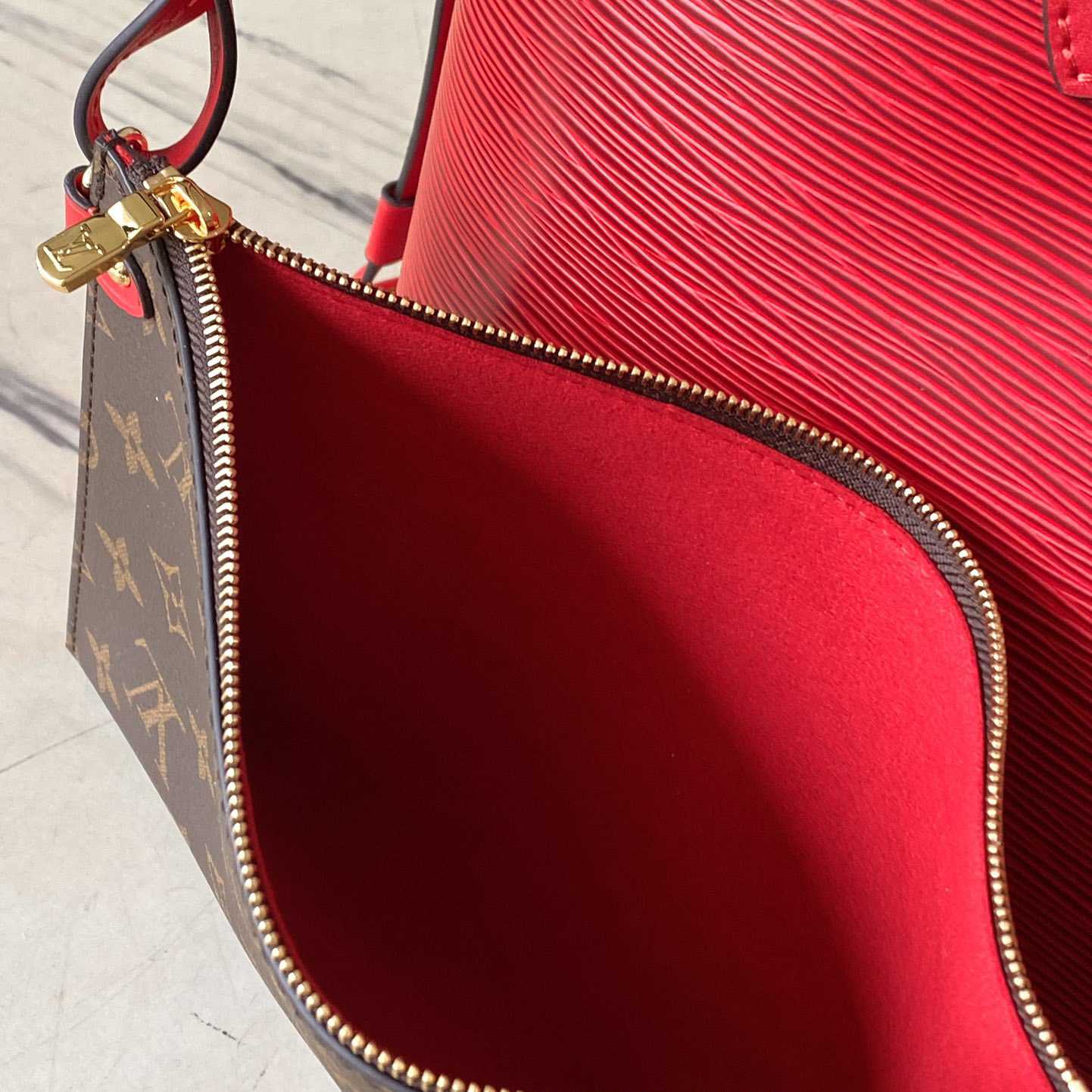 Louis Vuitton Neverfull MM   M12755 - DopestKickz