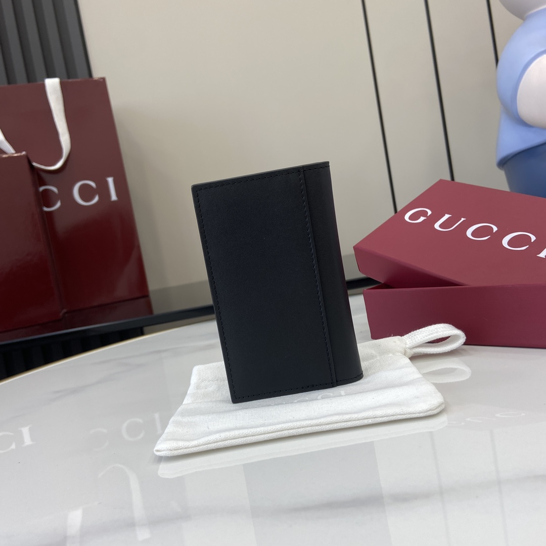 Gucci GG Emblem Bi-fold Embossed Card Case - DopestKickz