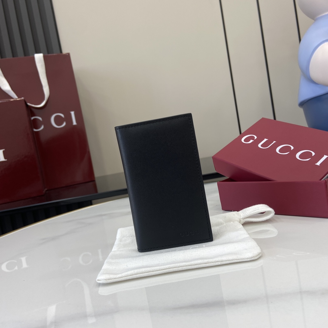 Gucci GG Emblem Bi-fold Embossed Card Case - DopestKickz