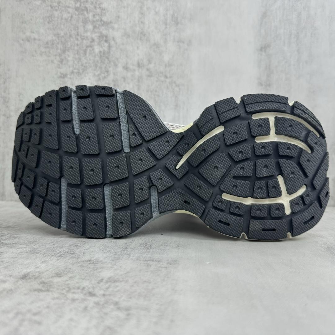 Balenciaga 5XL Sneaker  - DopestKickz