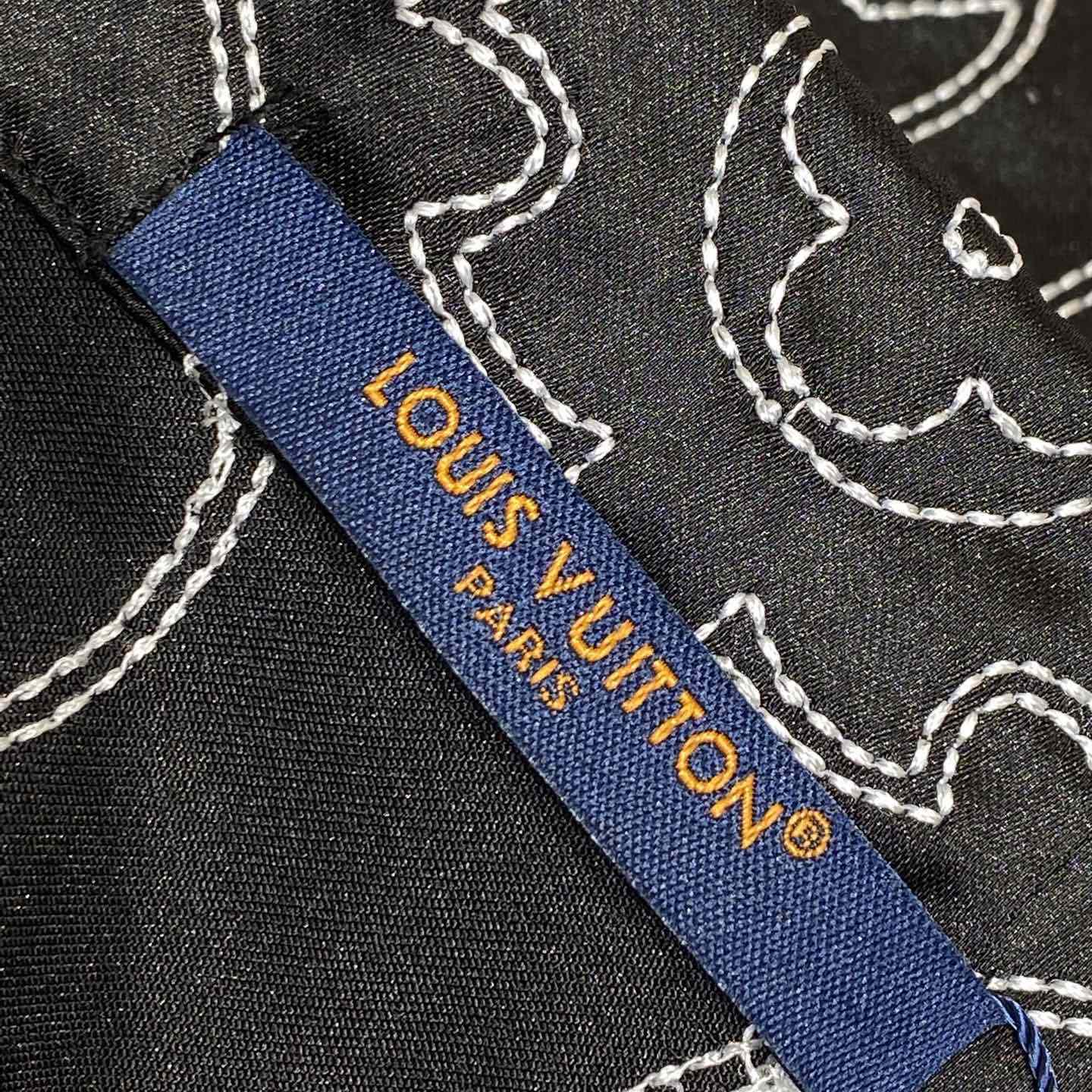 Louis Vuitton Printed Short-Sleeved Silk Shirt   1AFWS9 - DopestKickz