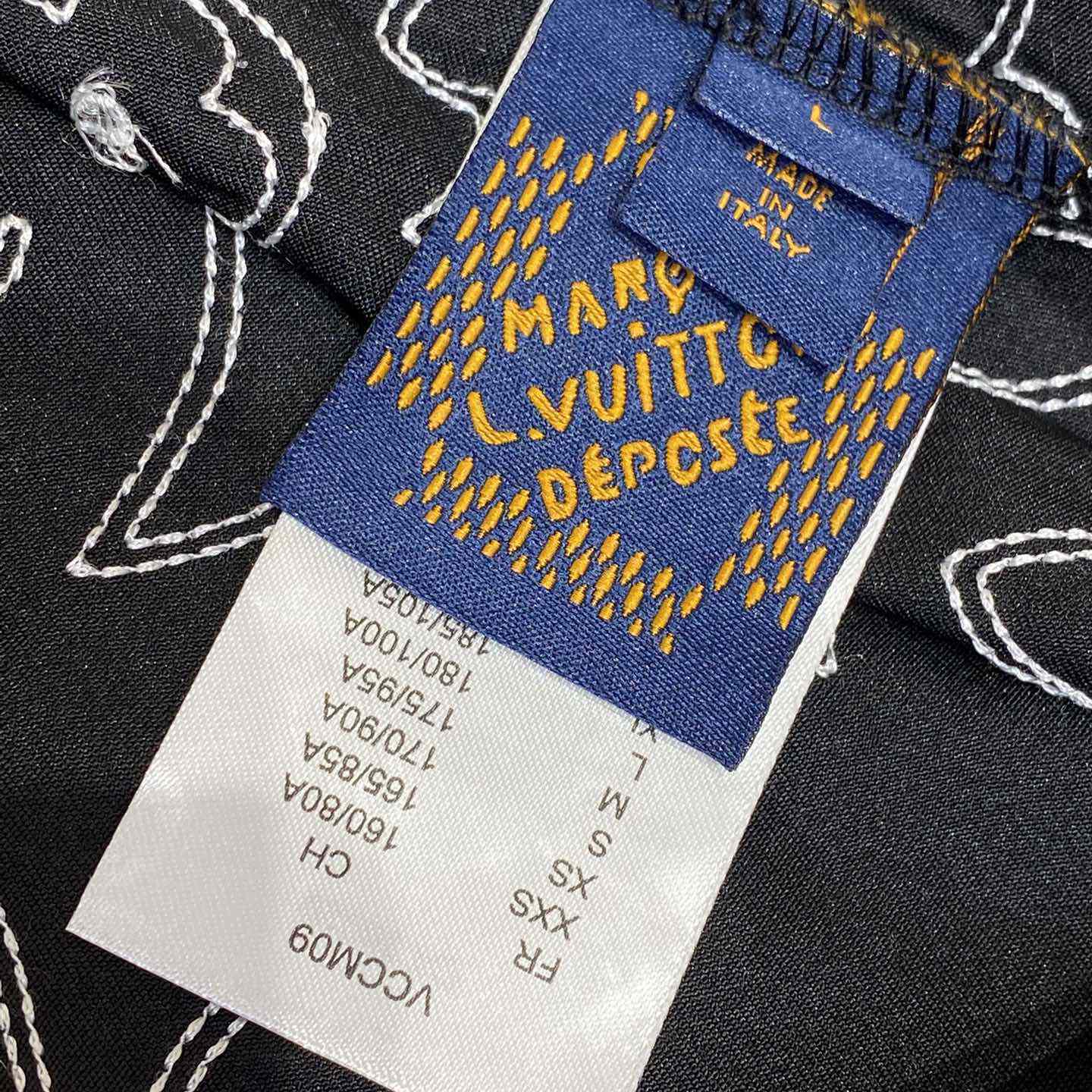 Louis Vuitton Printed Short-Sleeved Silk Shirt   1AFWS9 - DopestKickz