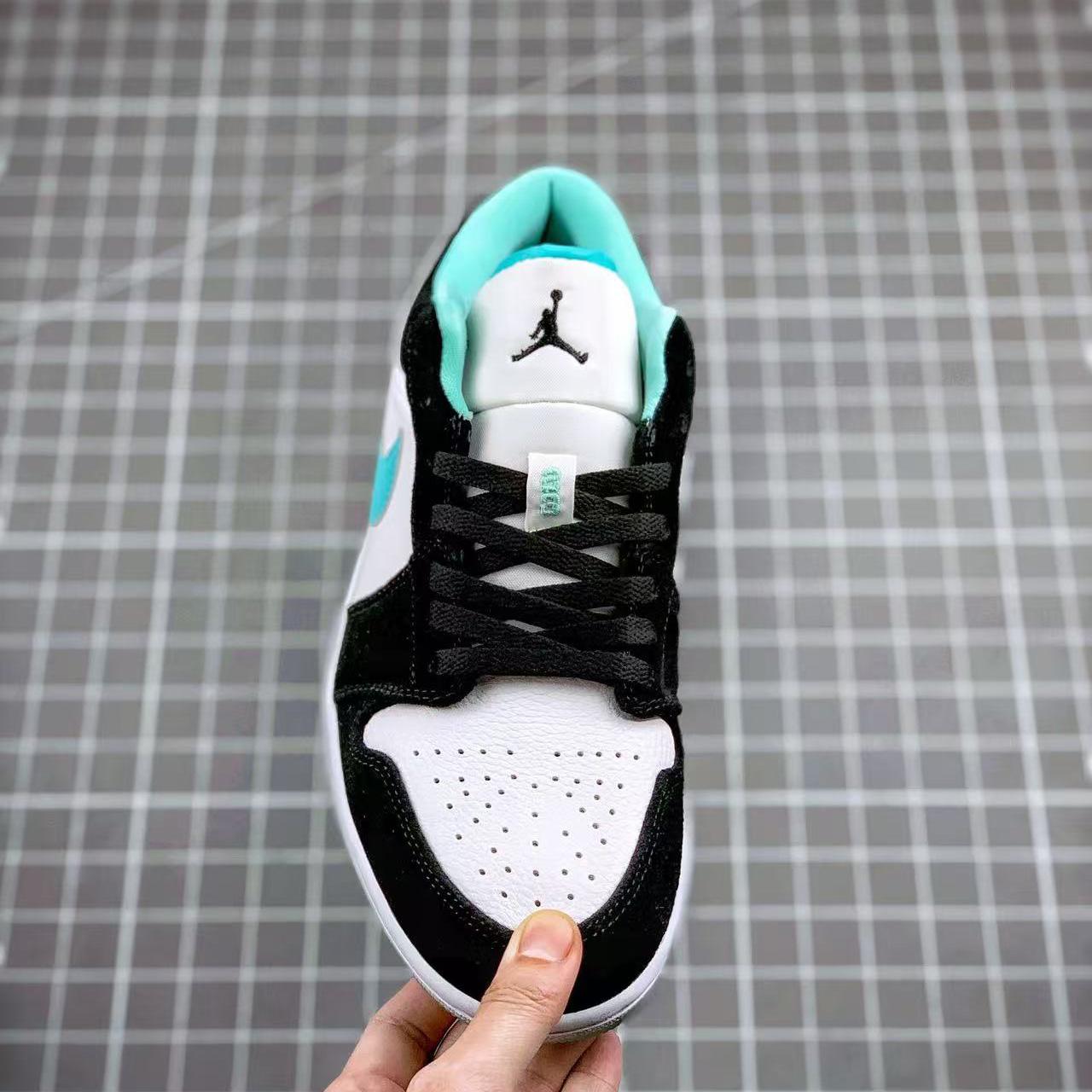 Air Jordan 1 Low Sneaker   CQ9828-131 - DopestKickz