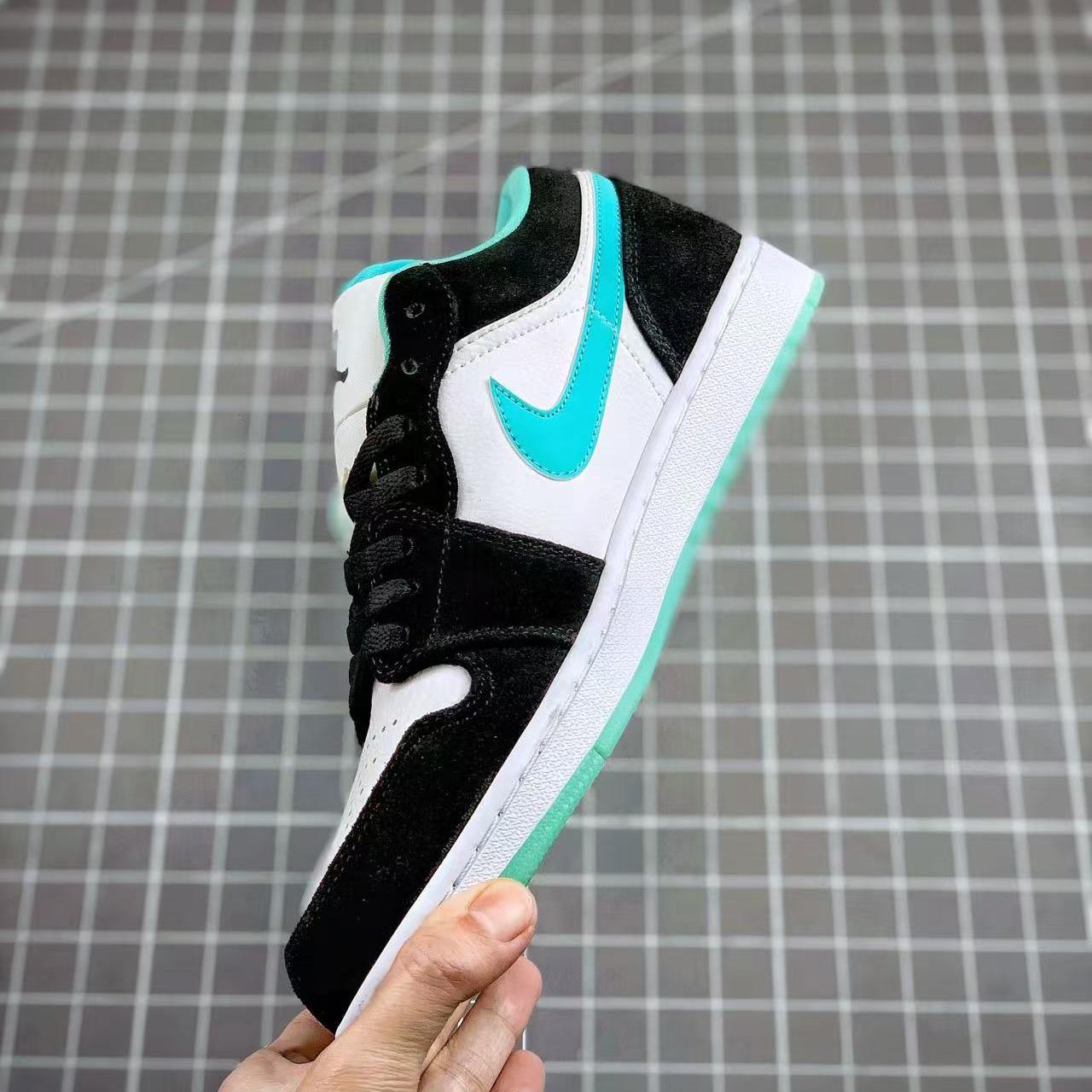 Air Jordan 1 Low Sneaker   CQ9828-131 - DopestKickz