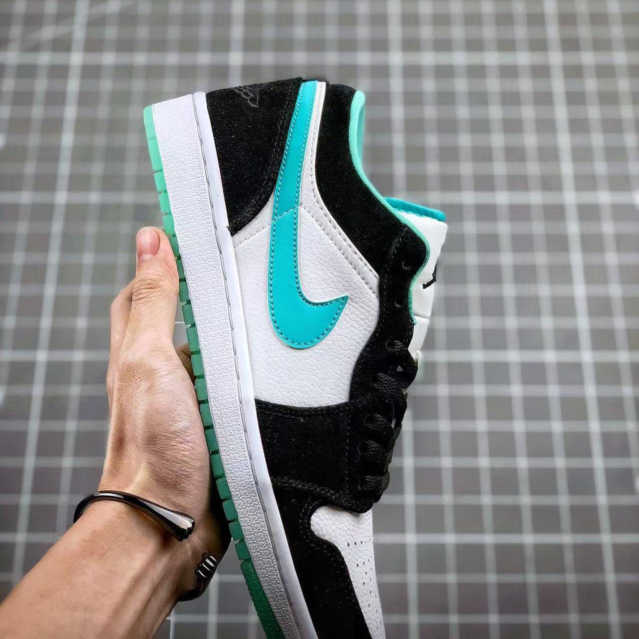 Air Jordan 1 Low Sneaker   CQ9828-131 - DopestKickz