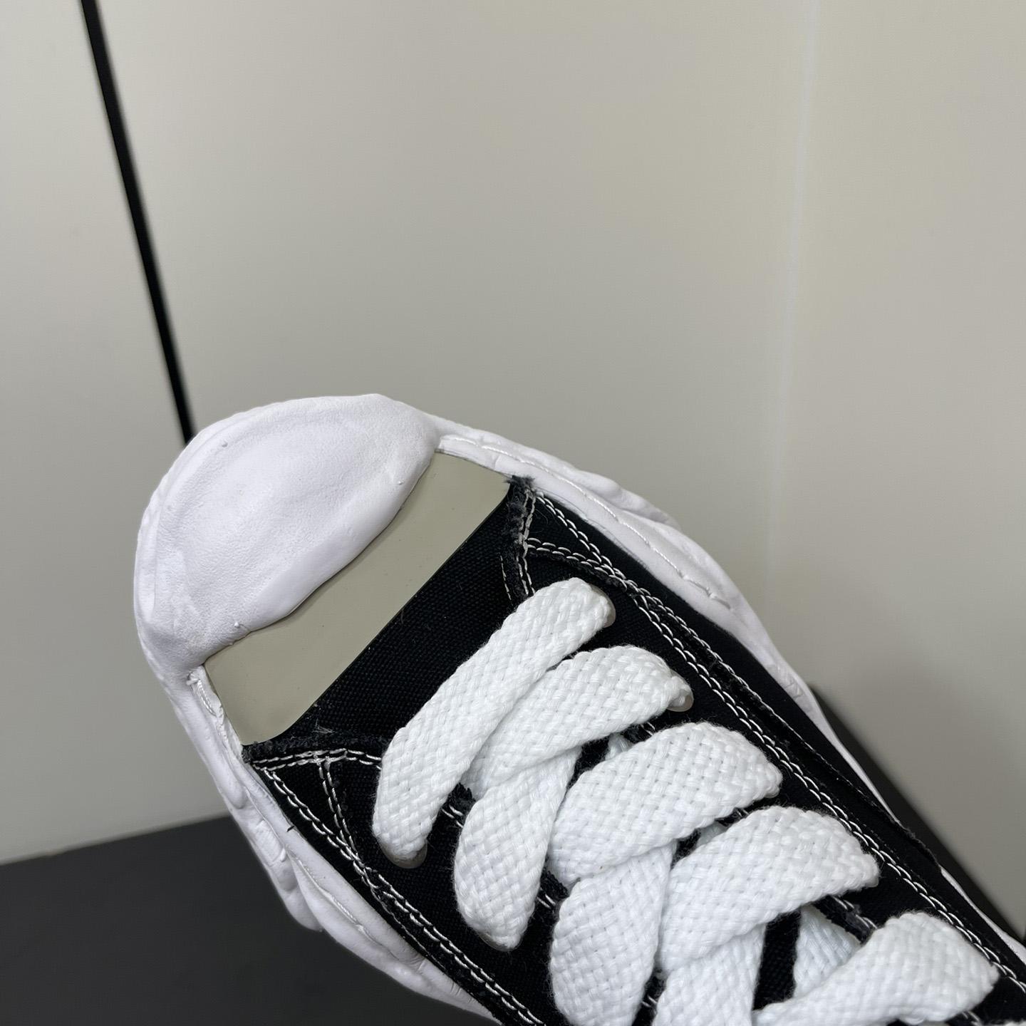 Maison Mihara Yasuhiro Low-Top Sneakers - DopestKickz