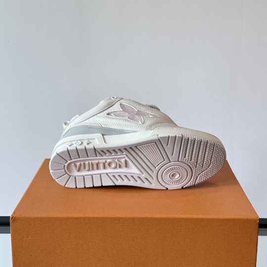 Louis Vuitton LV Skate Sneaker   1ADG7K - DopestKickz