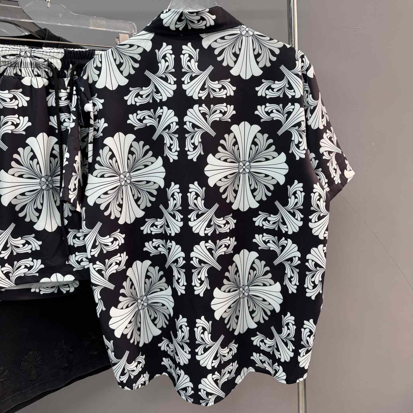 Chrome Heart Shirt & Shorts - DopestKickz