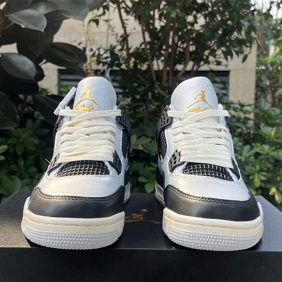 Jordan Air jordan 4 GS“Pure Platinum” Sneakers      FZ8585-070  - DopestKickz