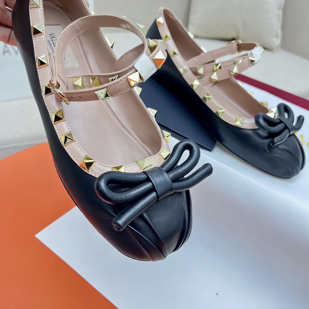 Valenti Rockstud Ballerinas - DopestKickz