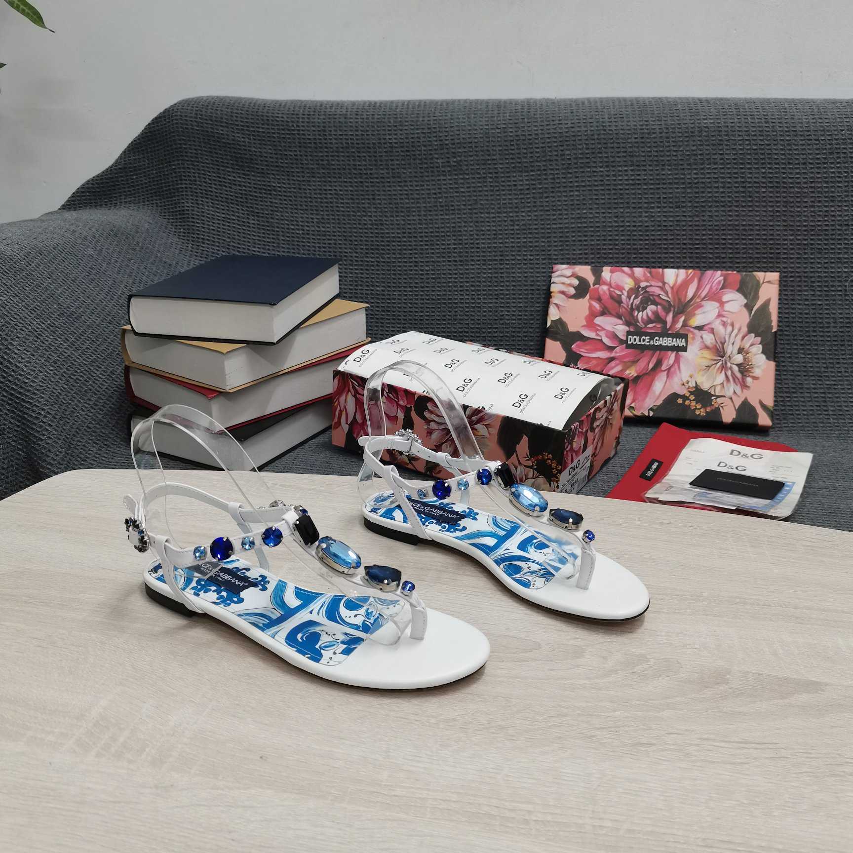 Dolce & Gabbana Patent Leather Thong Sandals With Embroidery - DopestKickz