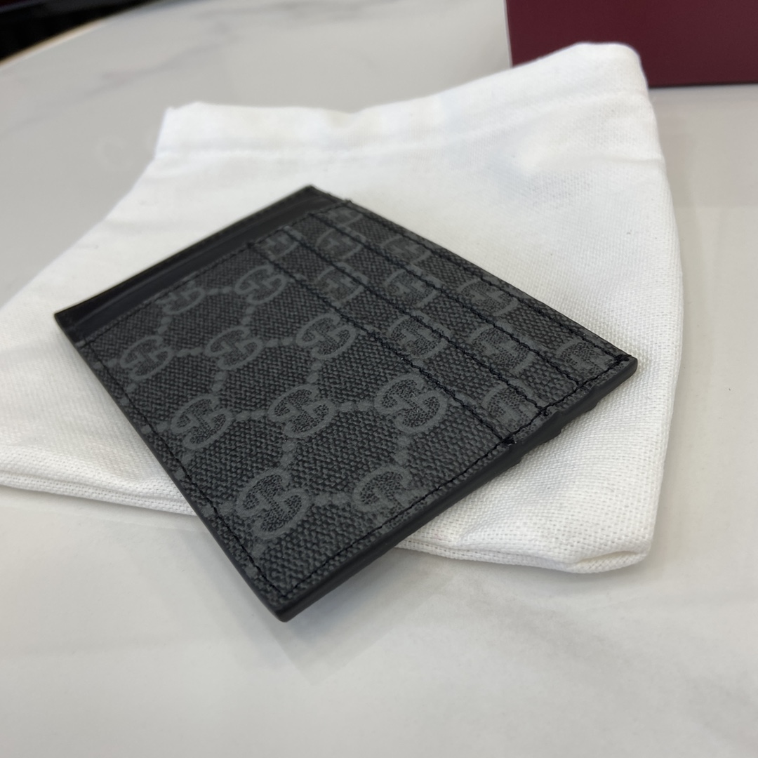 Gucci GG Emblem Card Case  - DopestKickz