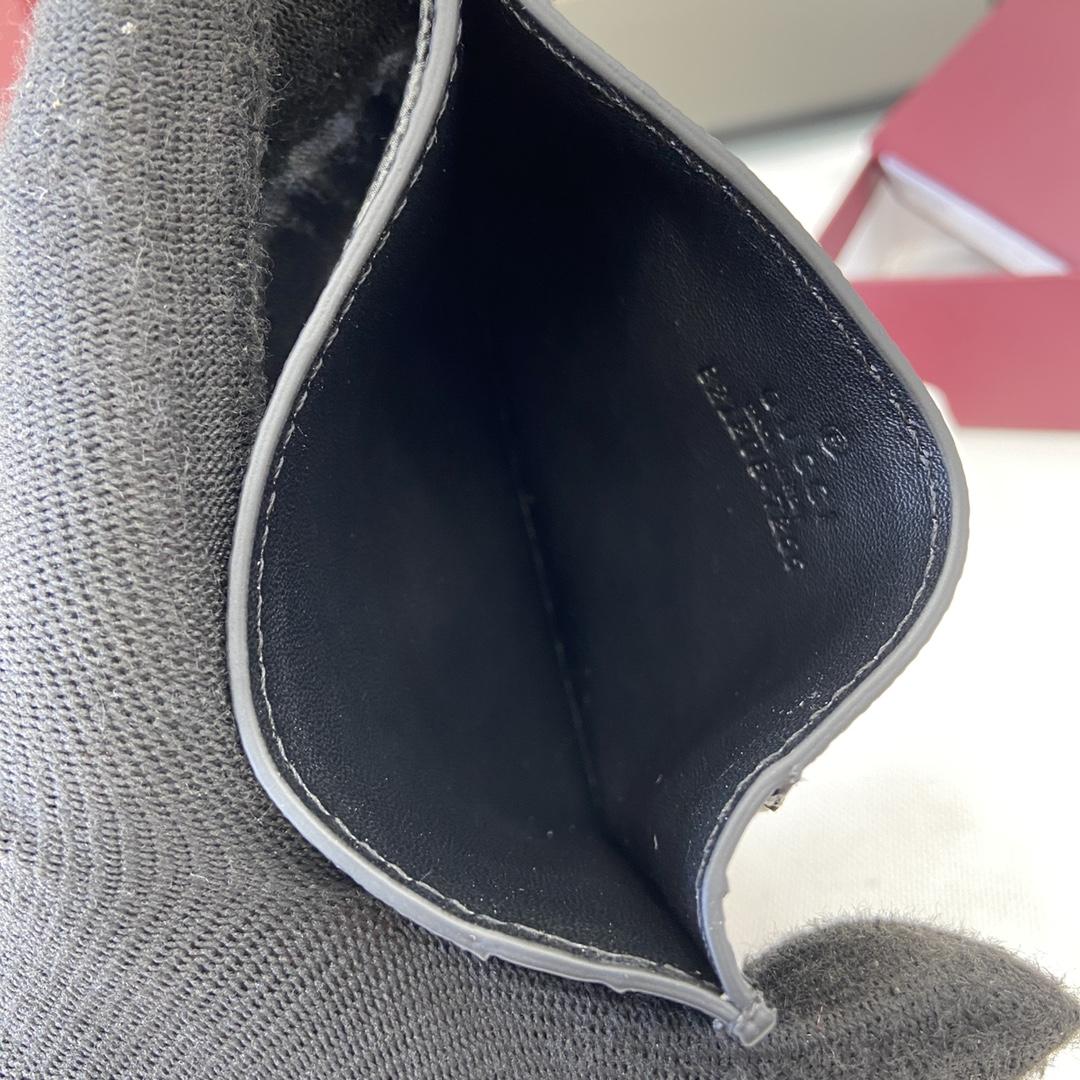 Gucci GG Emblem Card Case  - DopestKickz