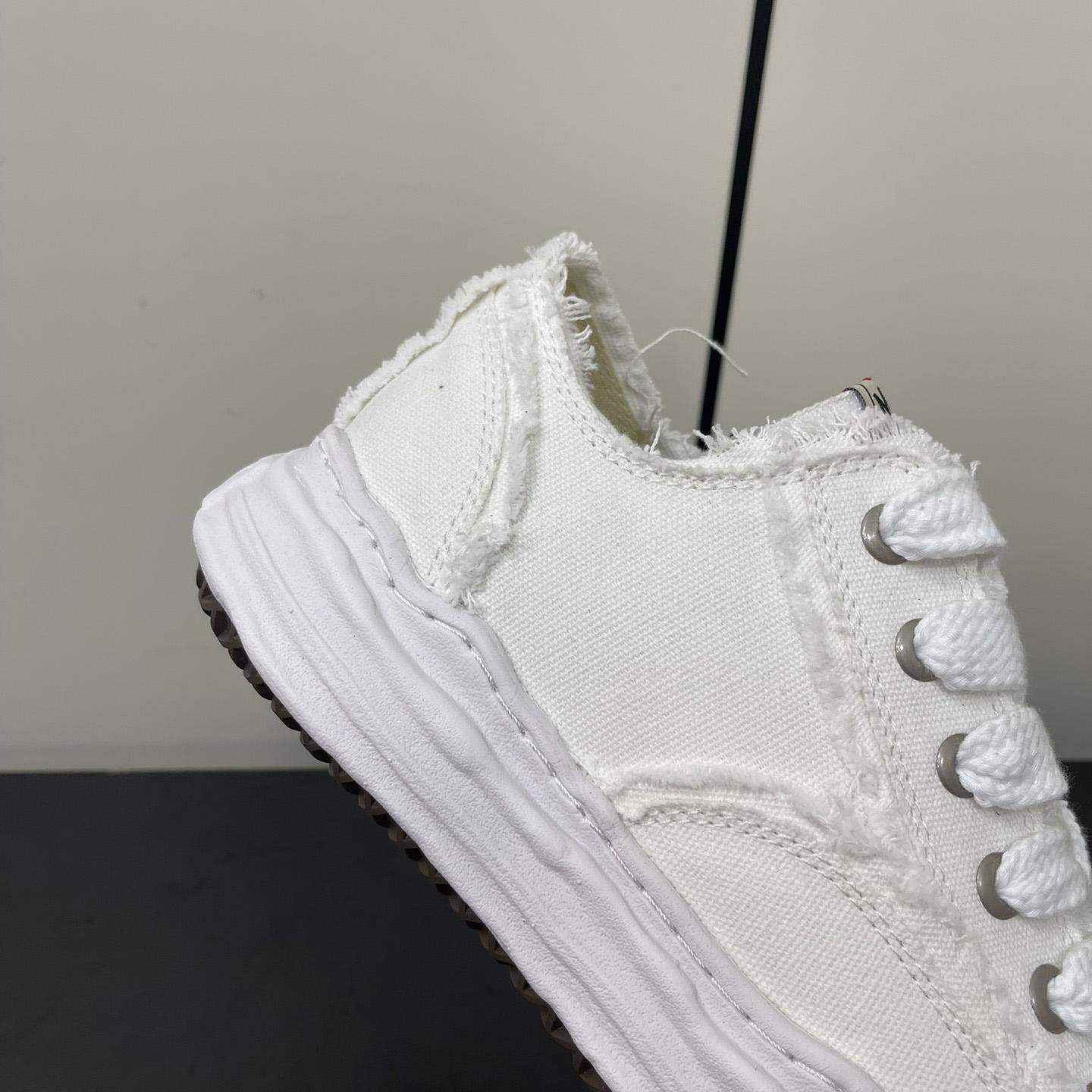 Maison Mihara Yasuhiro Low-Top Sneakers - DopestKickz