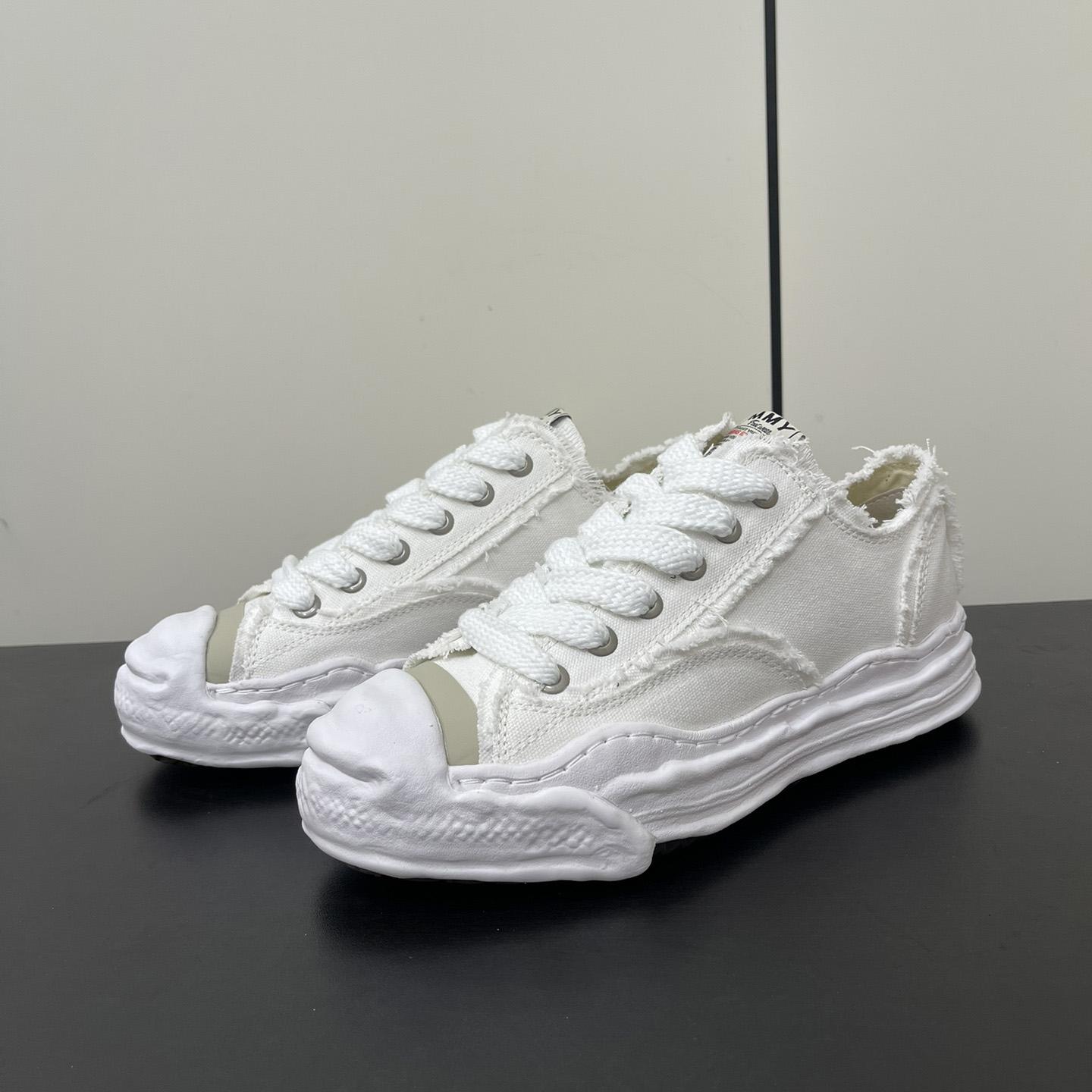 Maison Mihara Yasuhiro Low-Top Sneakers - DopestKickz