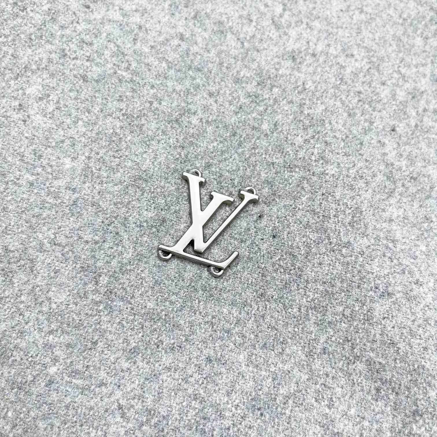 Louis Vuitton Tailored Technical Wool Hooded Blouson     1AFYBT - DopestKickz