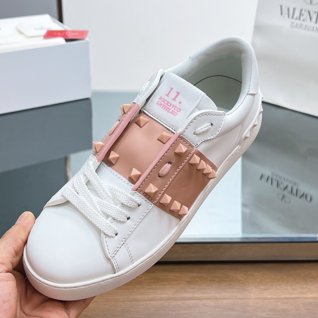 Valenti Rockstud Untitled Sneakers - DopestKickz
