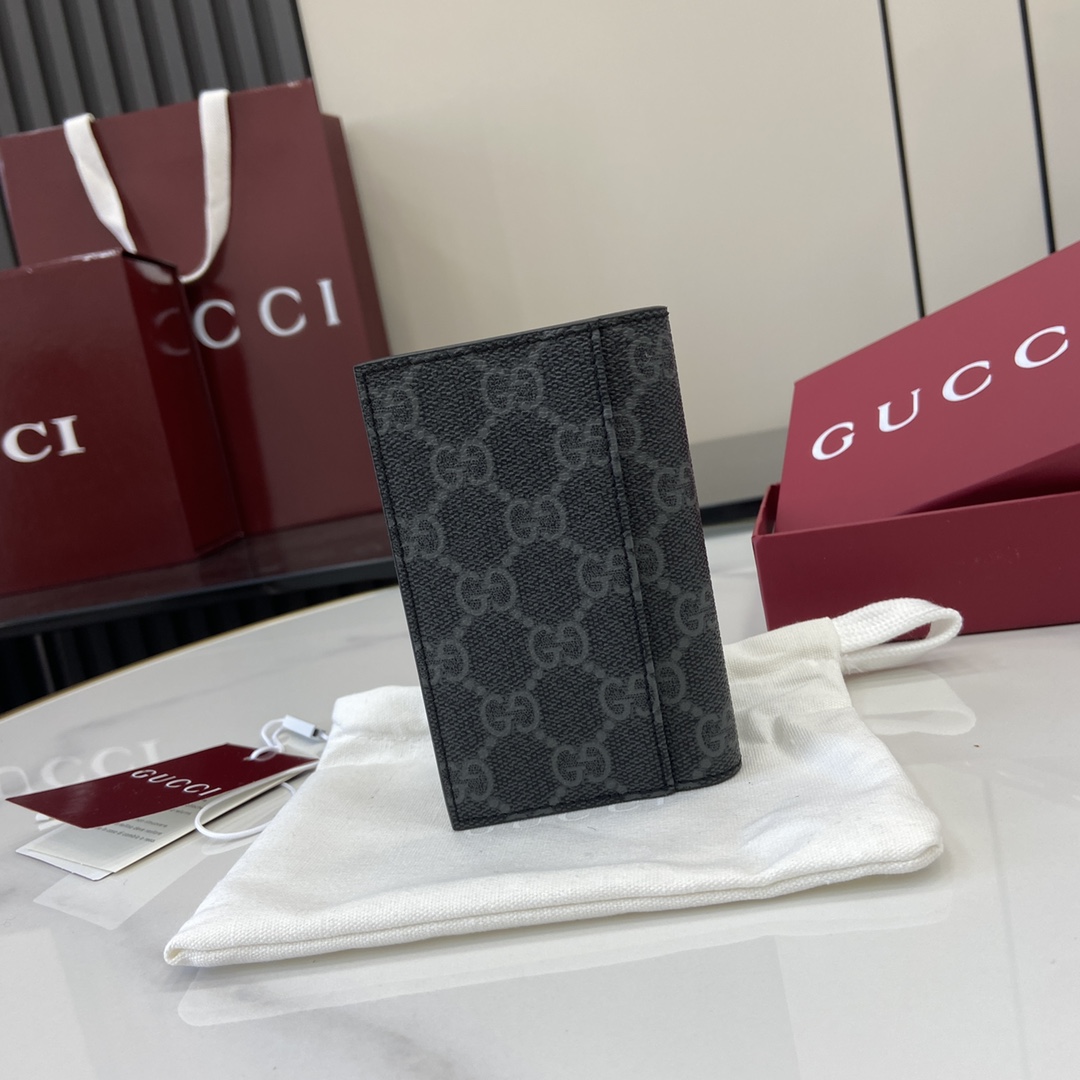 Gucci GG Emblem Bi-fold Card Case  - DopestKickz