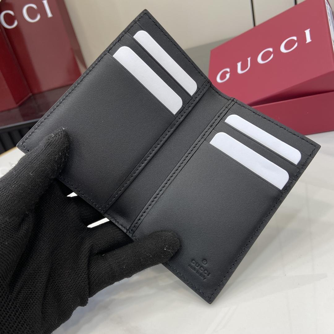 Gucci GG Emblem Bi-fold Card Case  - DopestKickz
