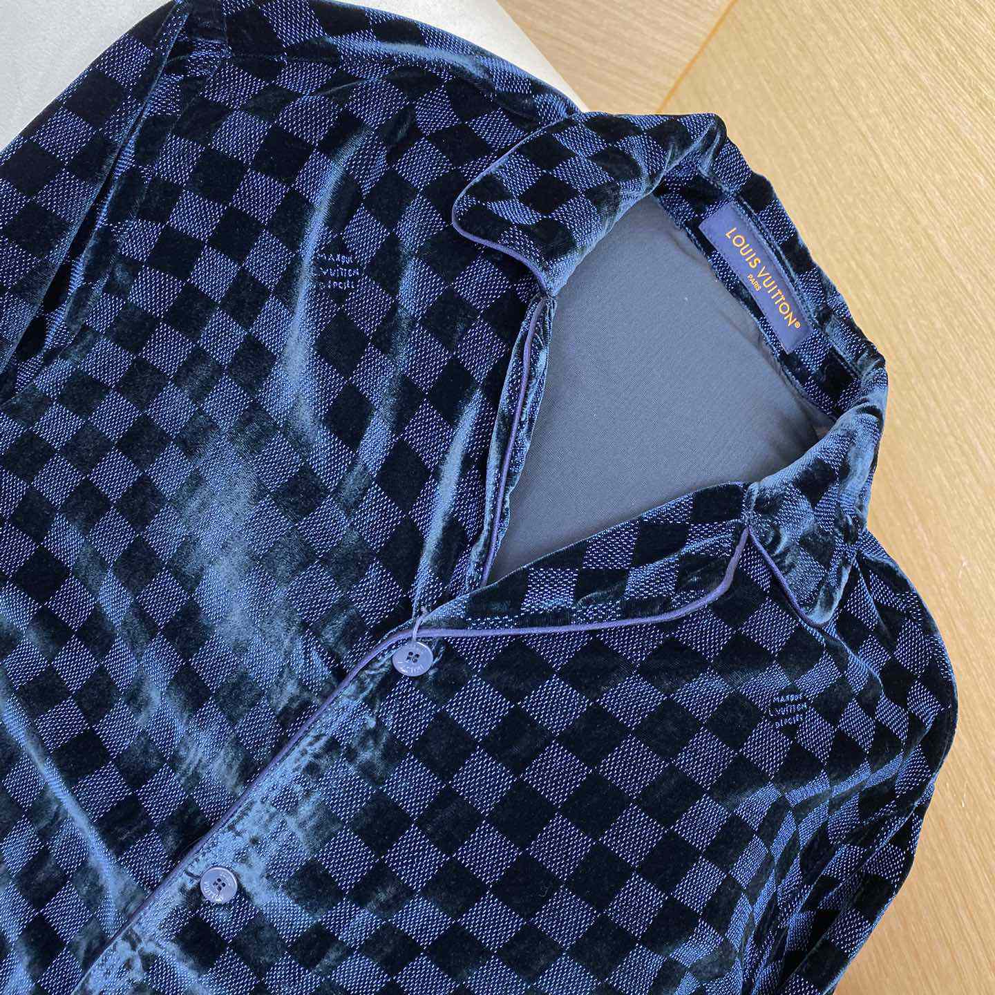 Louis Vuitton Silk-Blend Velvet Long-Sleeved Evening Overshirt  1AFWF7 - DopestKickz