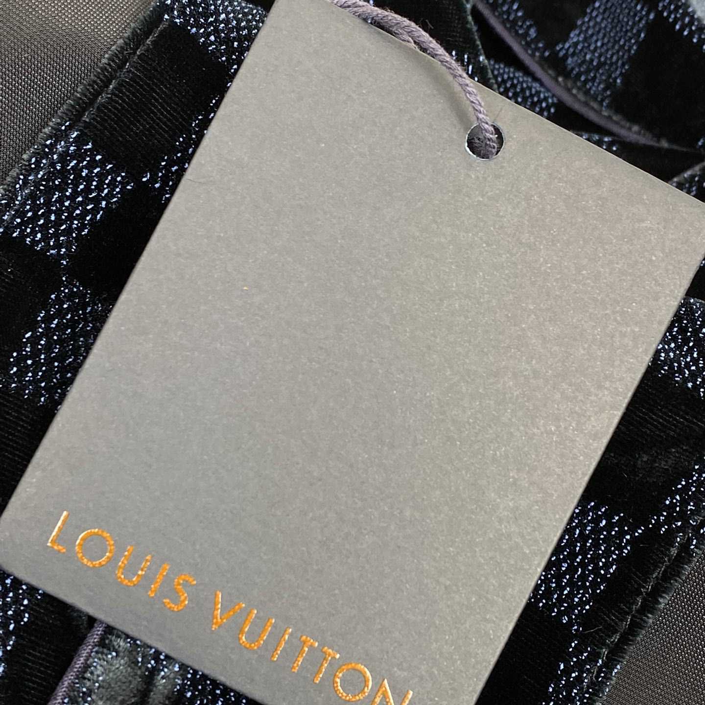 Louis Vuitton Silk-Blend Velvet Long-Sleeved Evening Overshirt  1AFWF7 - DopestKickz