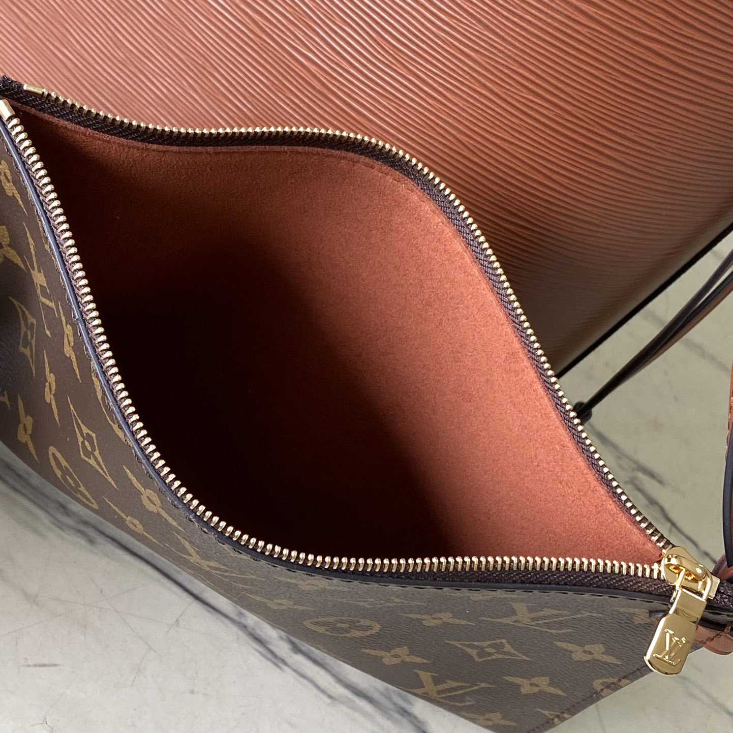 Louis Vuitton Neverfull MM   M12467 - DopestKickz