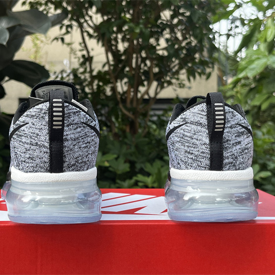 Nike Air Max Flyknit Sneakers      620469-102 - DopestKickz