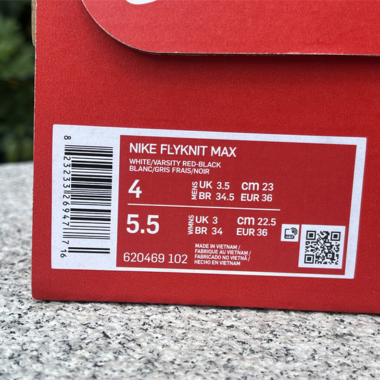 Nike Air Max Flyknit Sneakers      620469-102 - DopestKickz