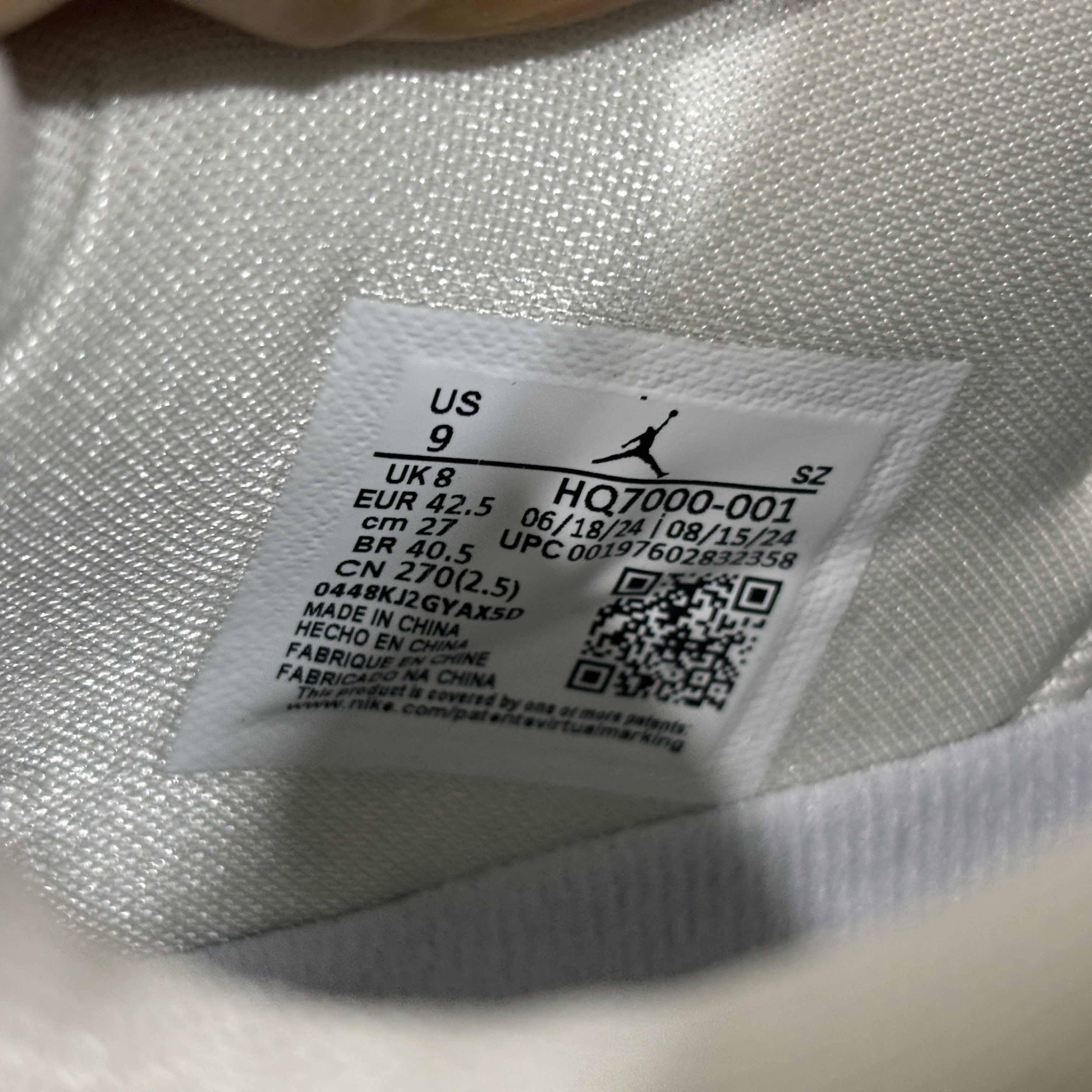 Air Jordan 11 Low Sneaker   HQ7000-001 - DopestKickz