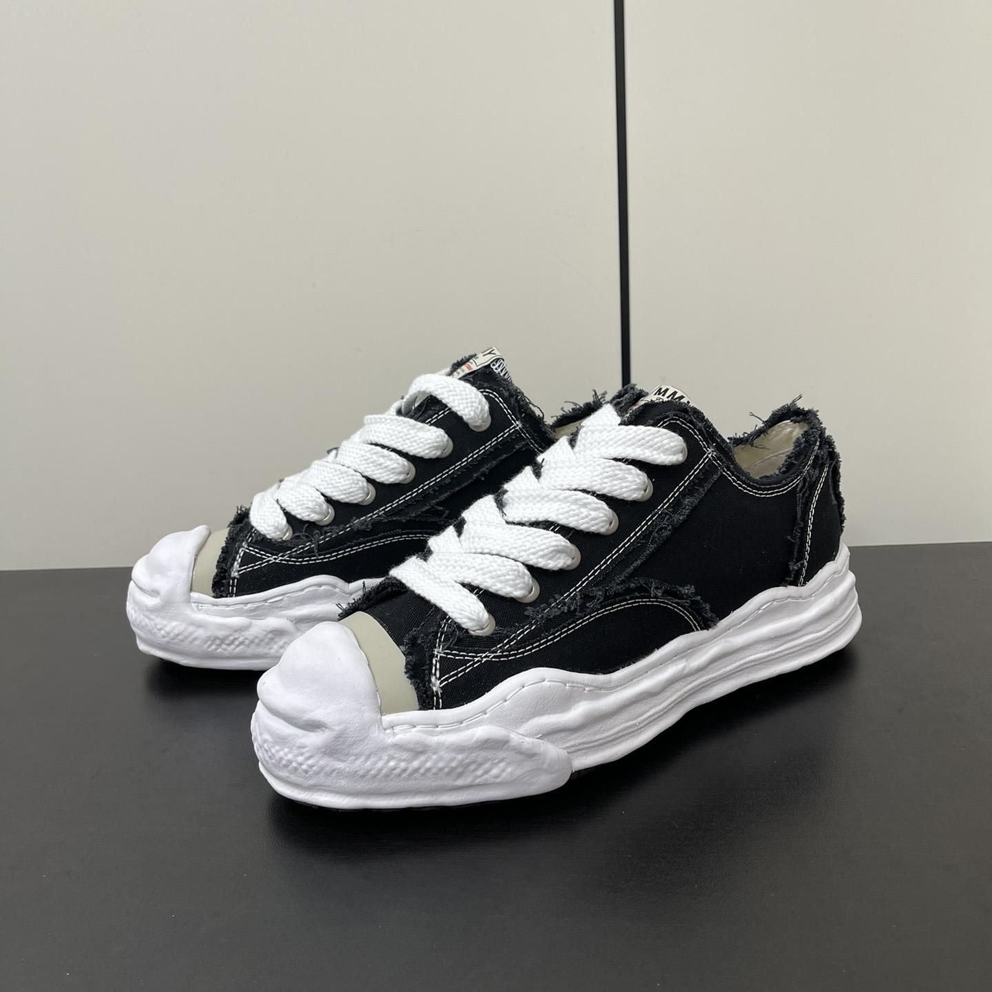 Maison Mihara Yasuhiro Low-Top Sneakers - DopestKickz