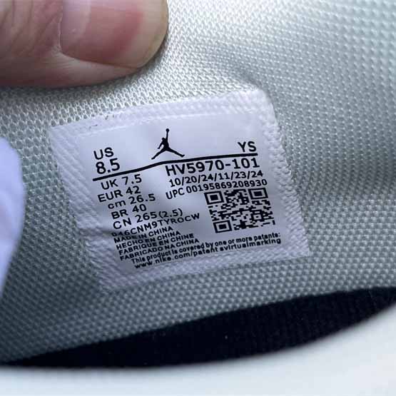 Jordan Legacy 312 Low Sneaker     HV5970-101  - DopestKickz