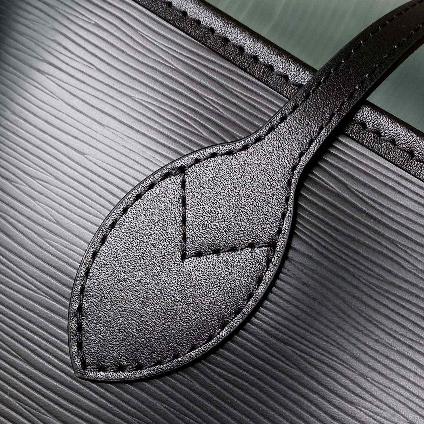 Louis Vuitton Neverfull MM   M11930 - DopestKickz