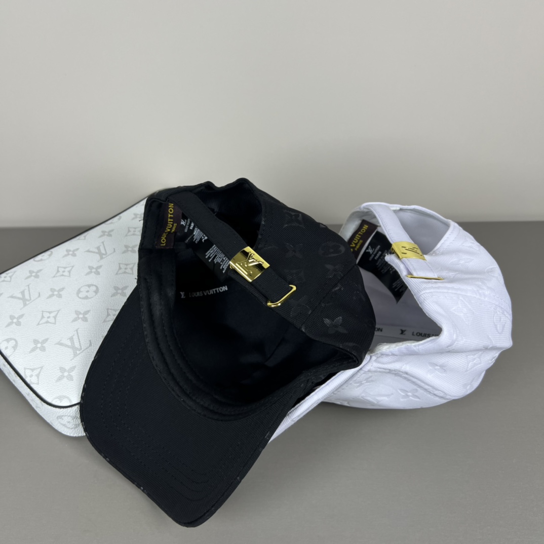 Louis Vuitton Monogram Cap - DopestKickz