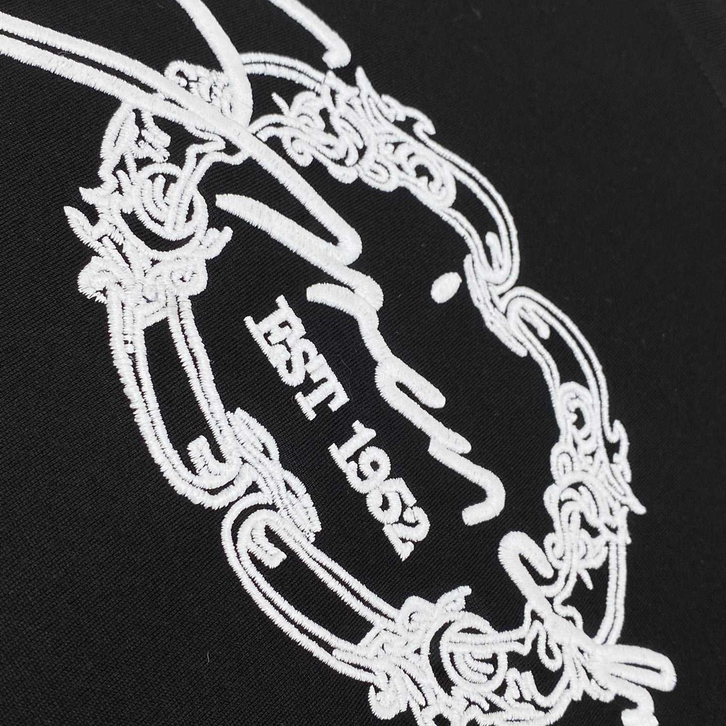 Givenchy T-shirt In Cotton With GIVENCHY Medallion - DopestKickz