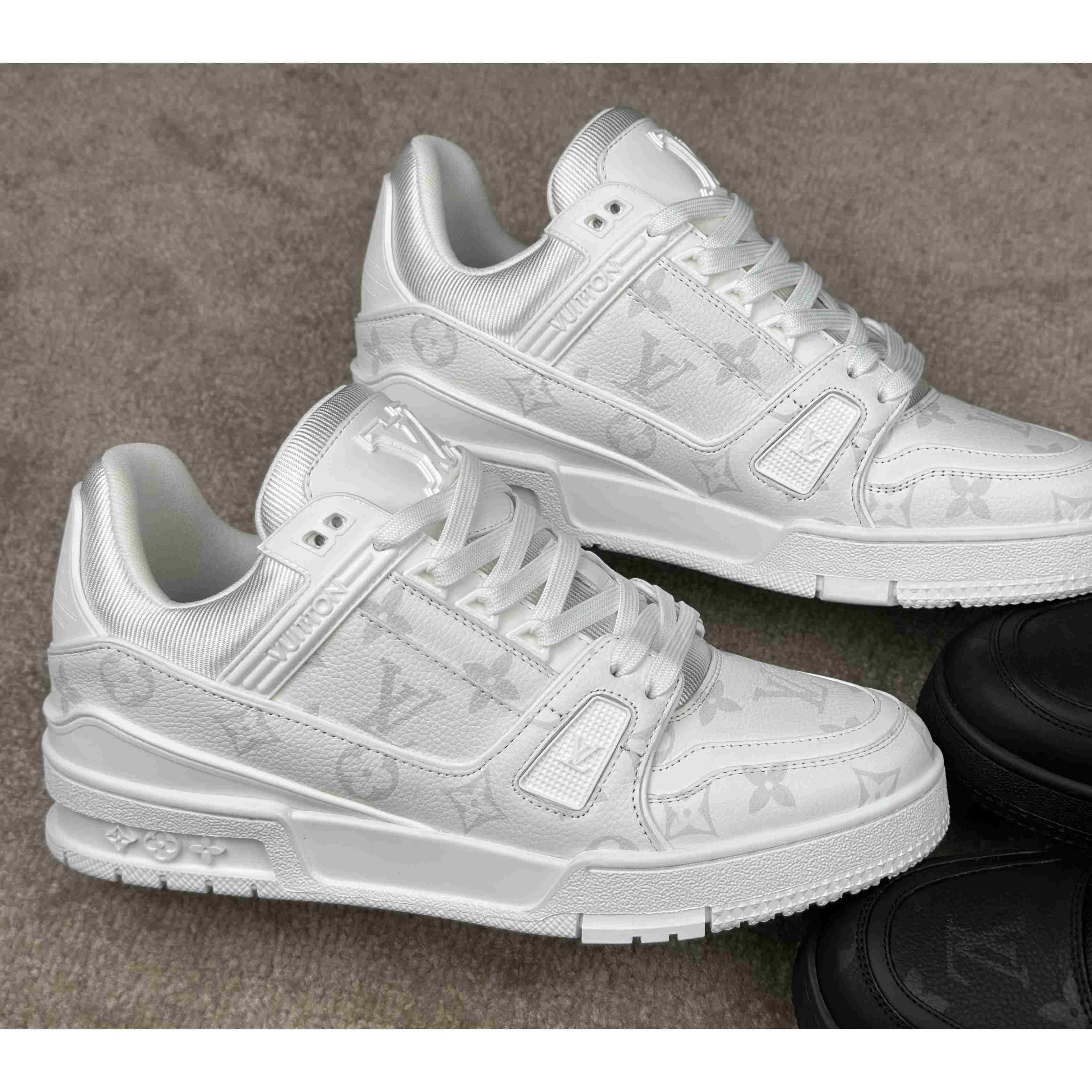 Louis Vuitton LV Trainer Sneaker       1AHDNC - DopestKickz