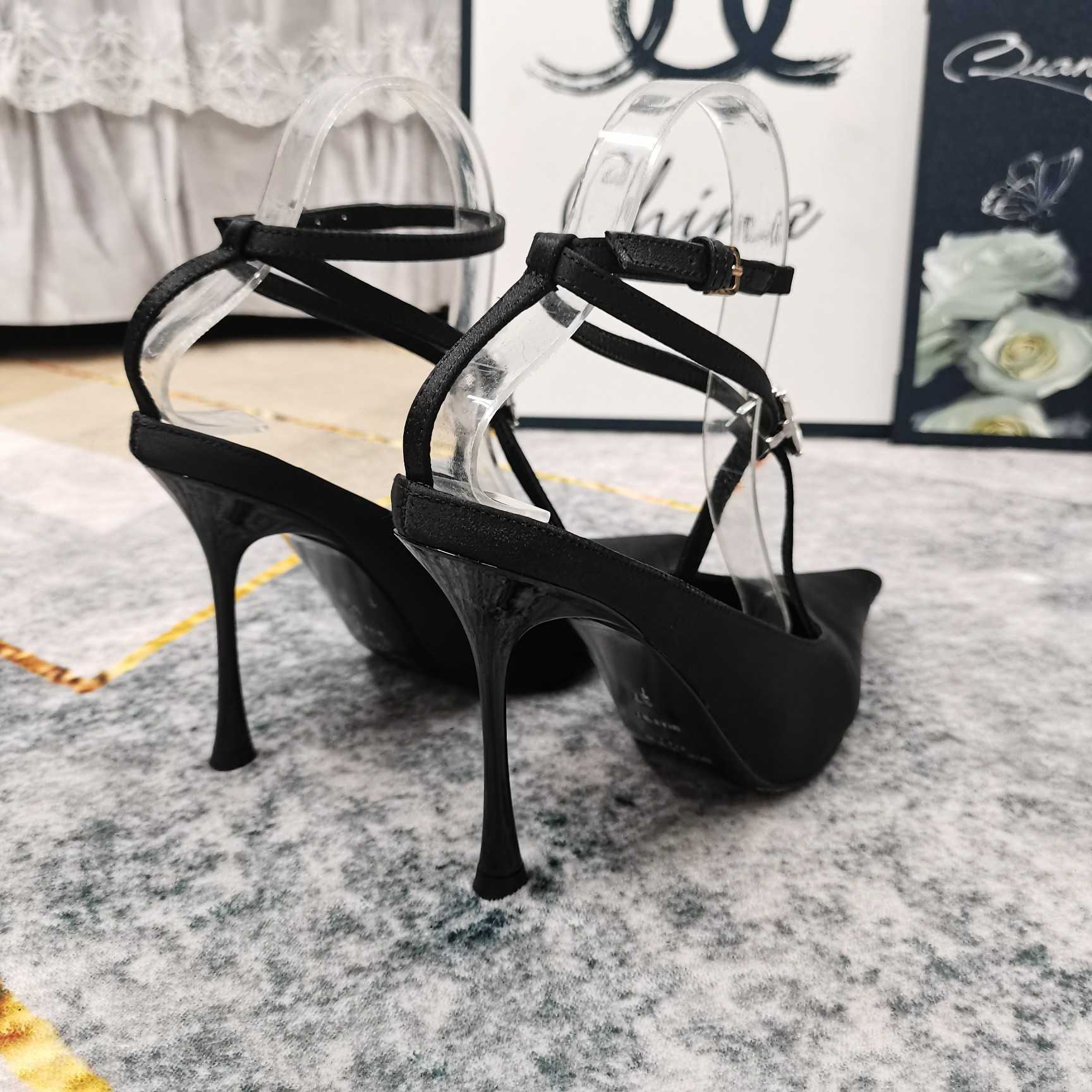 Saint Laurent Harlow Pumps In Satin Crepe And Crystals - DopestKickz