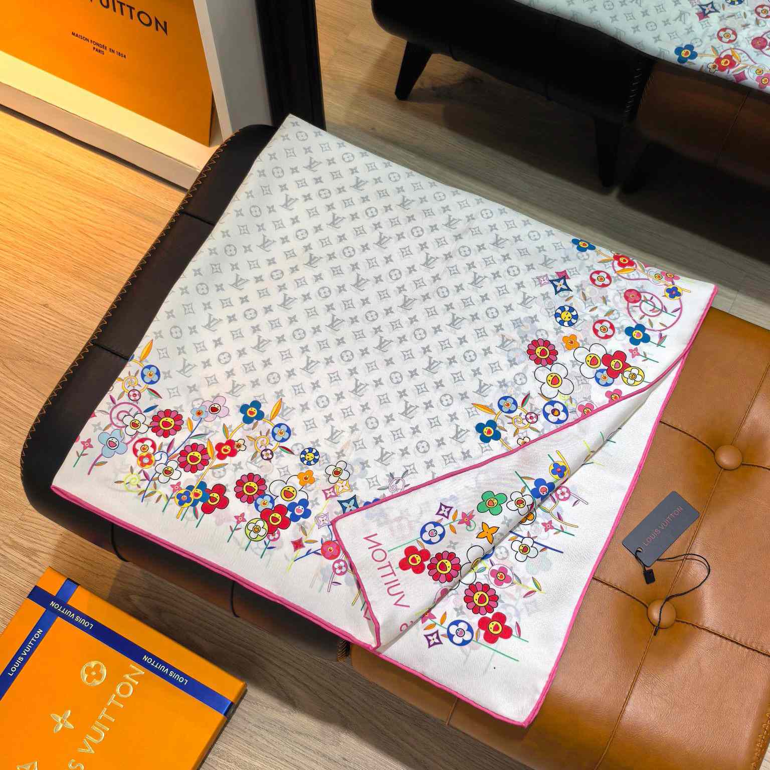 Louis Vuitton LV x TM Monogram Superflat Flowers Square 90   M96263 - DopestKickz