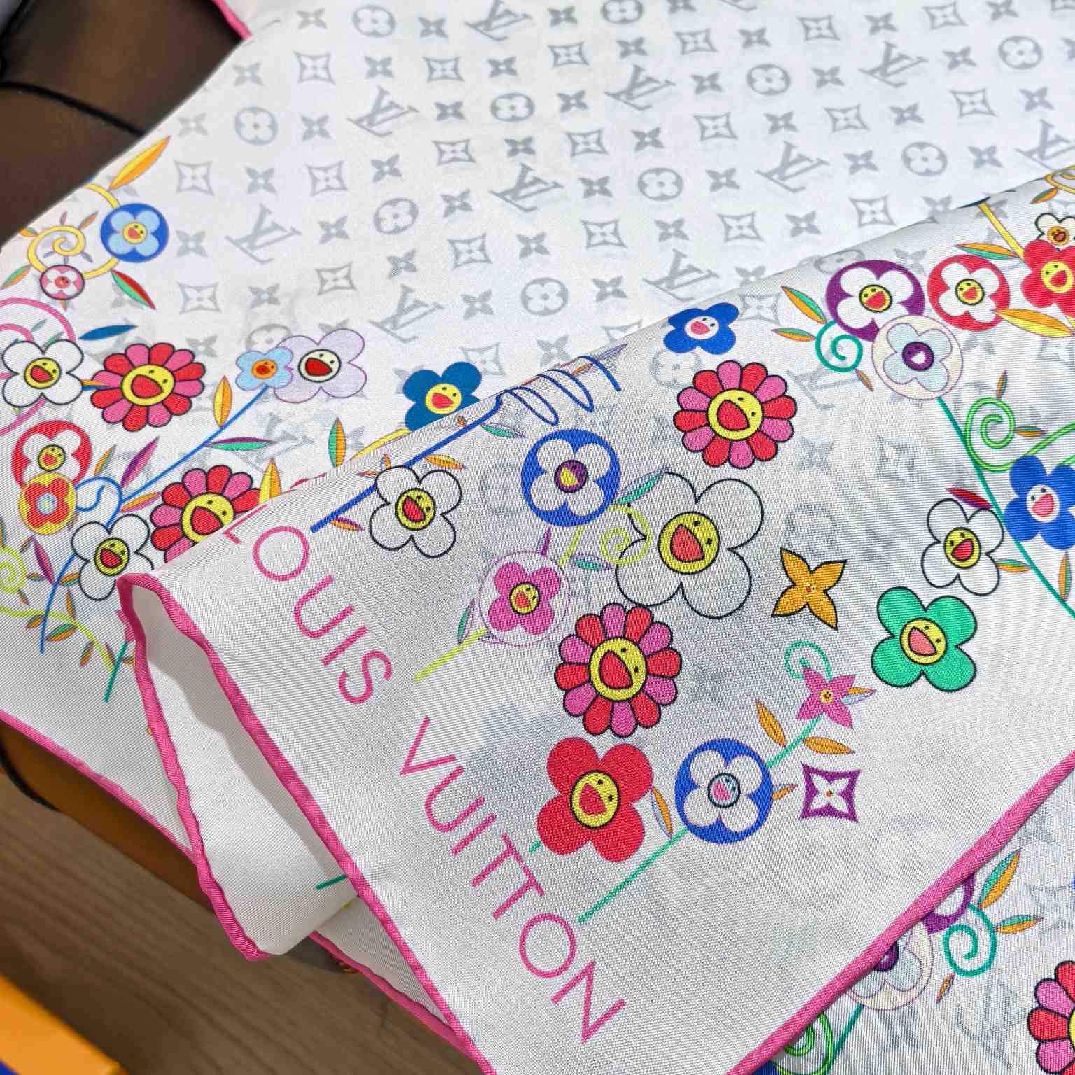 Louis Vuitton LV x TM Monogram Superflat Flowers Square 90   M96263 - DopestKickz