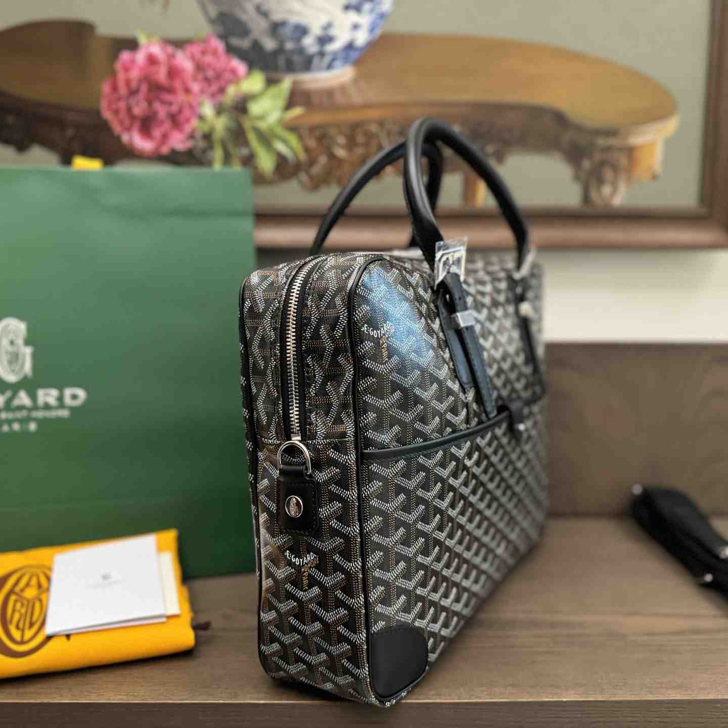 Goyard Ambassade MM Document Case - DopestKickz