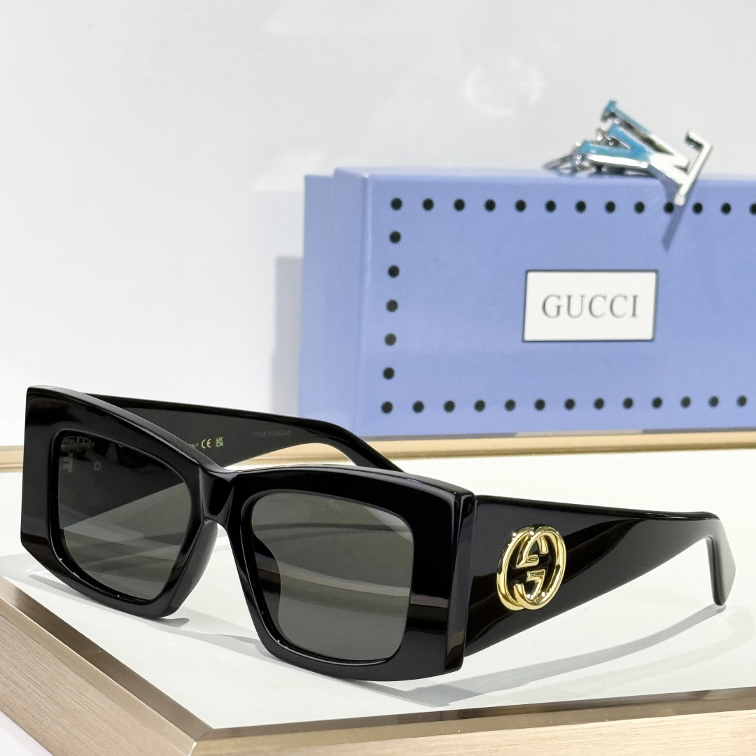 Gucci Square Frame Sunglasses  GG1842S - DopestKickz