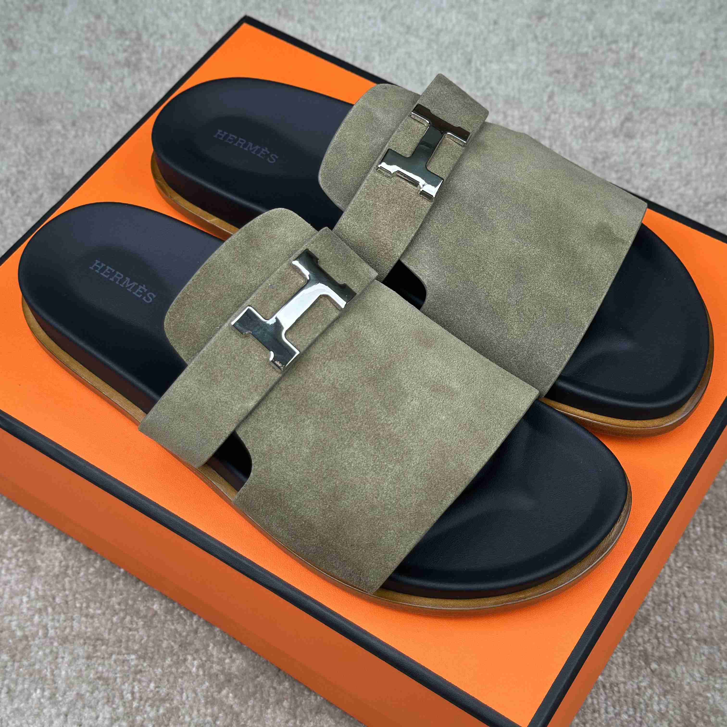 Hermes Jaures Sandal - DopestKickz