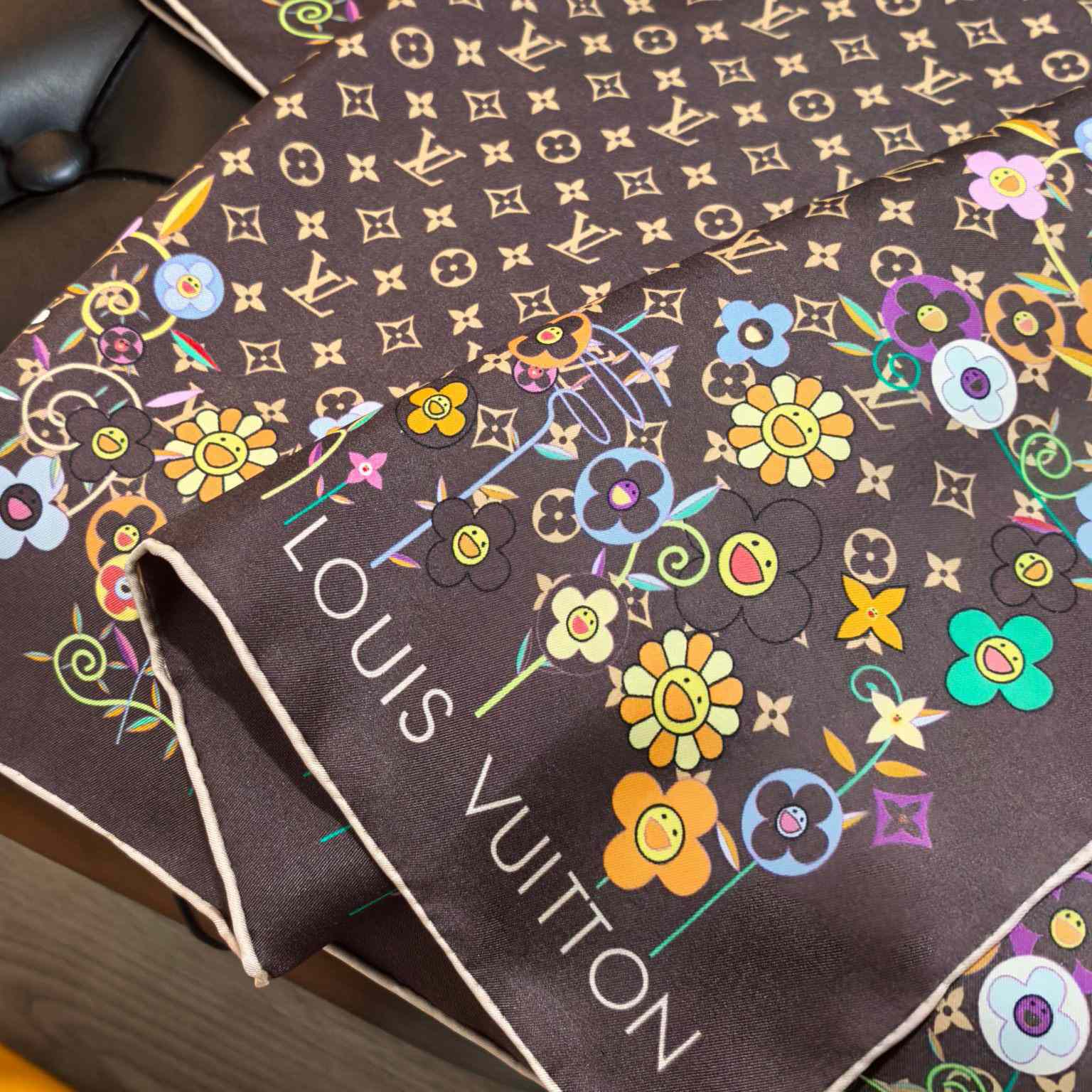 Louis Vuitton LV x TM Monogram Superflat Flowers Square 90    - DopestKickz