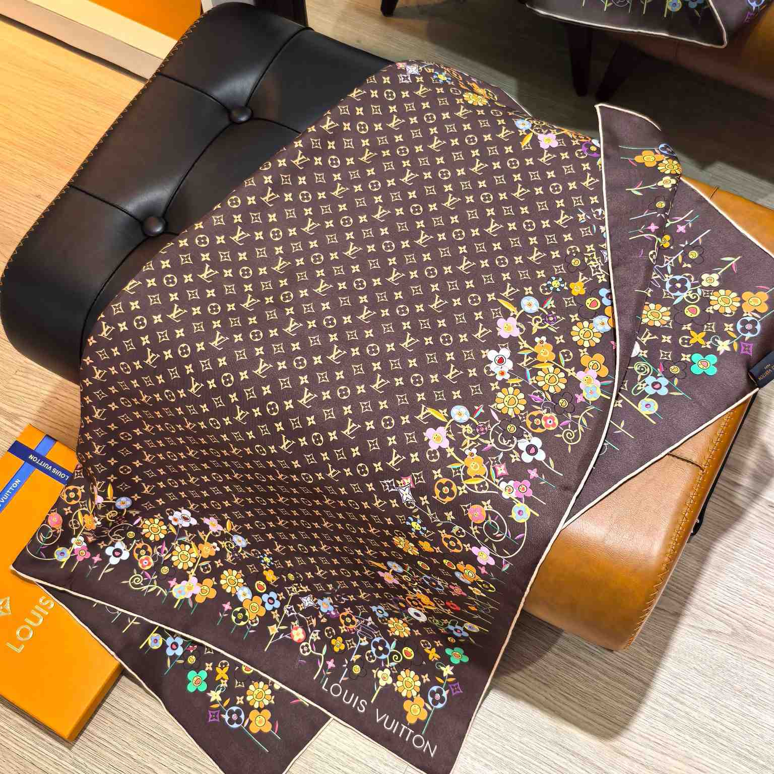 Louis Vuitton LV x TM Monogram Superflat Flowers Square 90    - DopestKickz