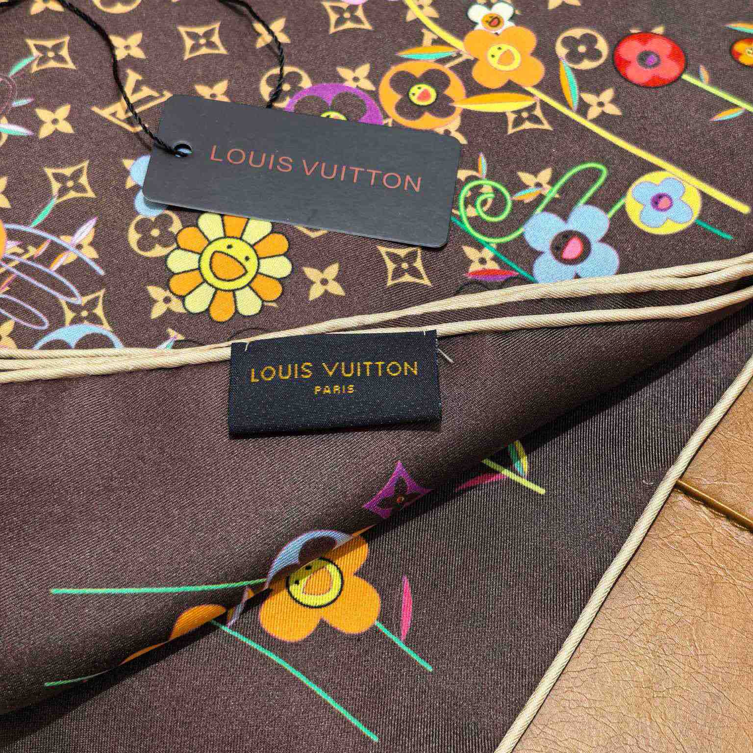 Louis Vuitton LV x TM Monogram Superflat Flowers Square 90    - DopestKickz