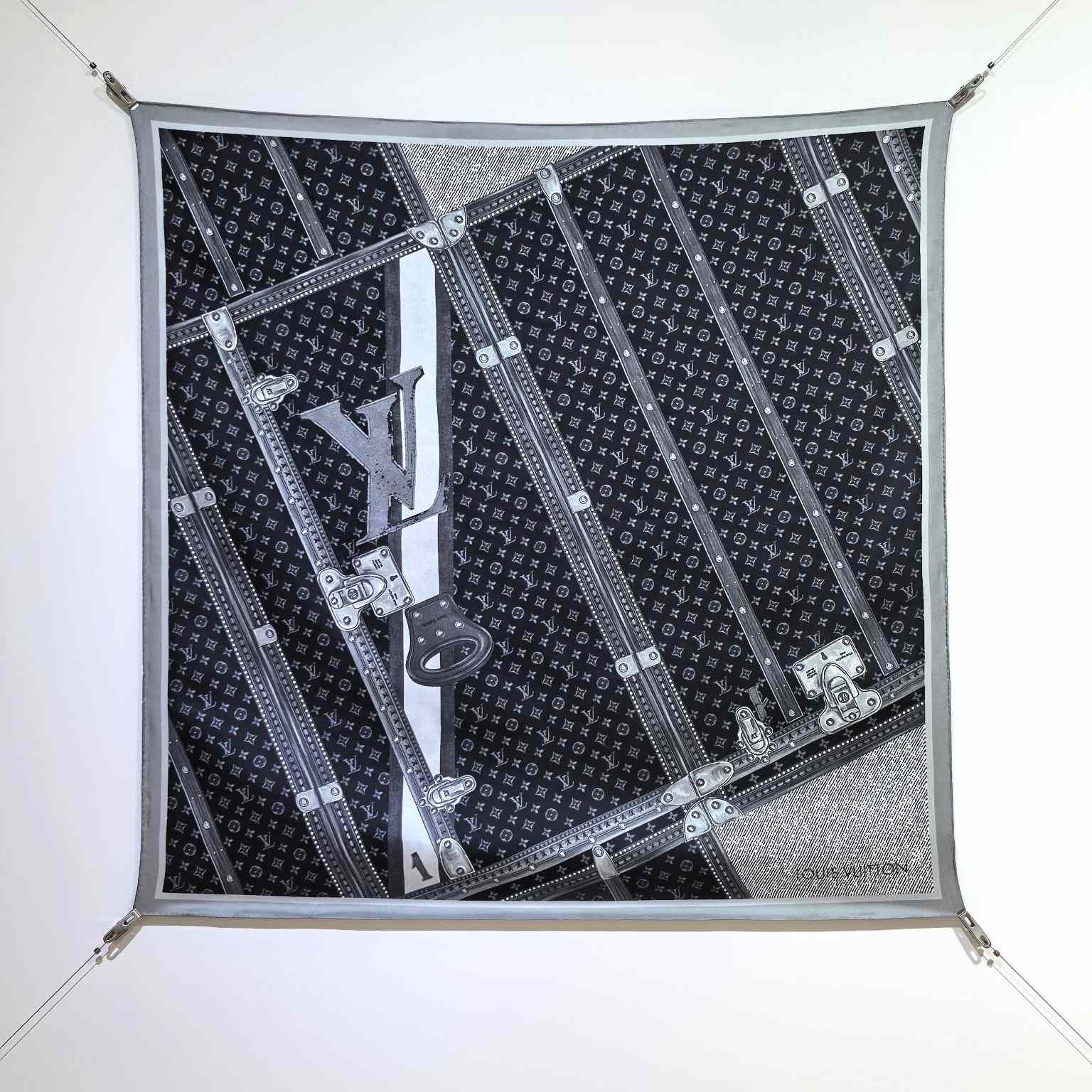 Louis Vuitton Time Trunk Square 90   - DopestKickz