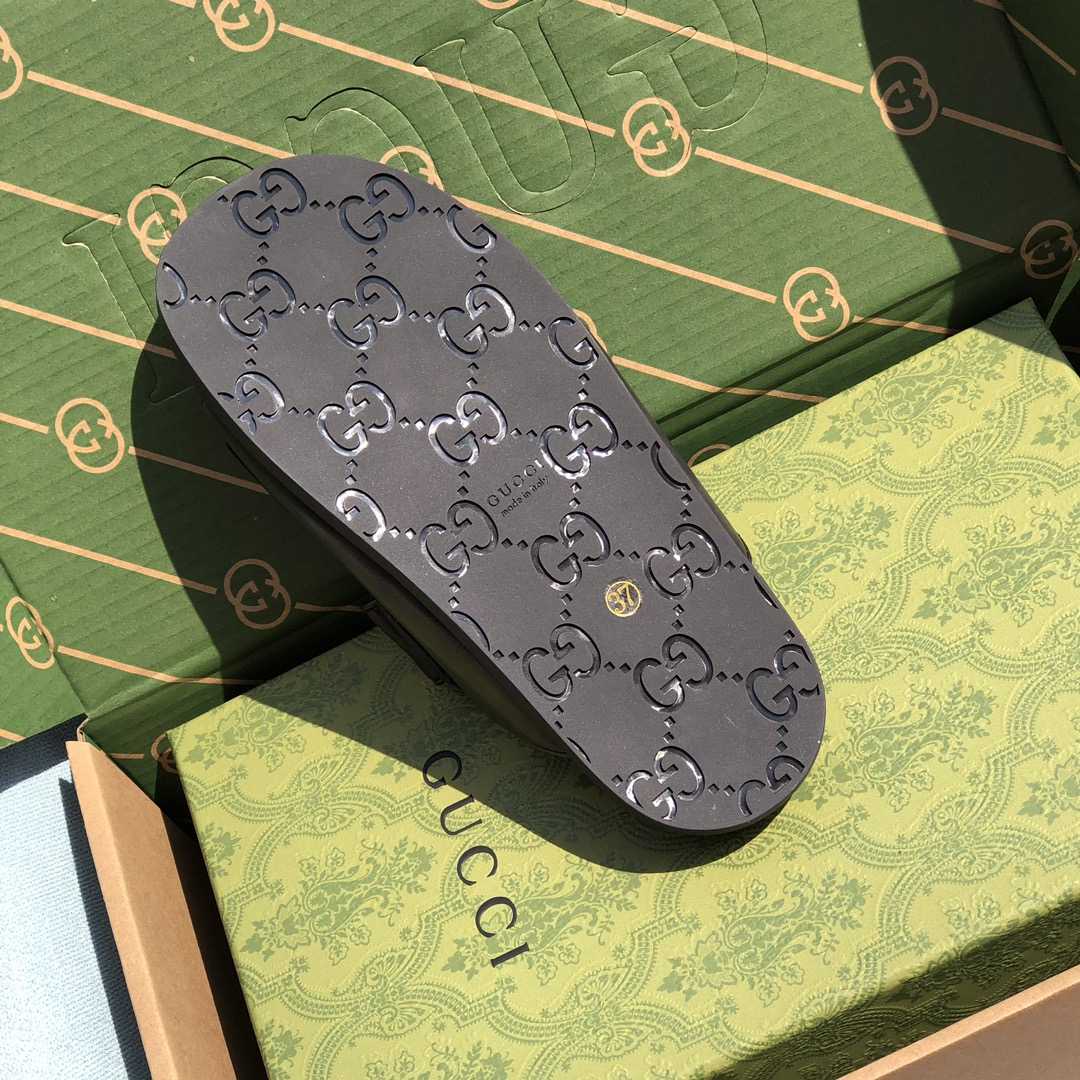 Gucci Women's Double G Sandal - DopestKickz