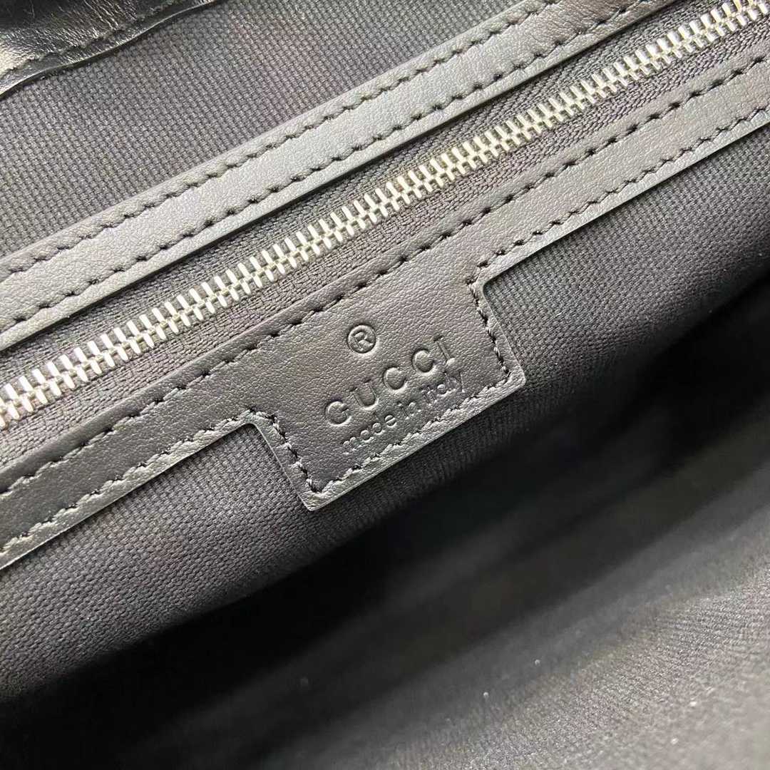 Gucci Medium Jumbo GG Messenger Bag - DopestKickz