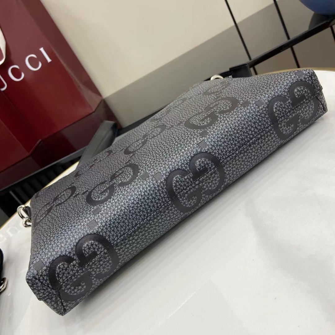 Gucci Medium Jumbo GG Messenger Bag - DopestKickz