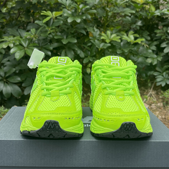 New Balance NB 1906R Sneakers      M1906RAA - DopestKickz