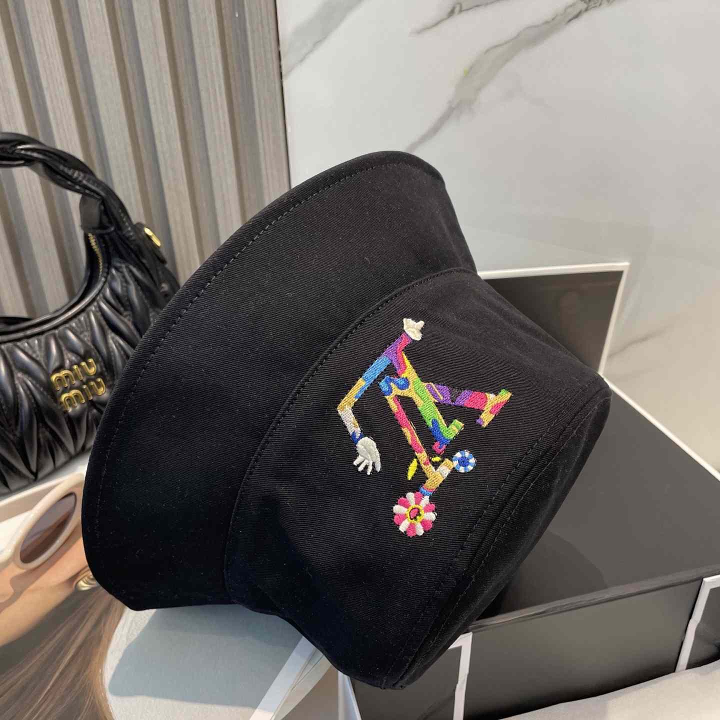 Louis Vuitton LV x TM Reversible Superflat Bucket Hat   M7985 - DopestKickz
